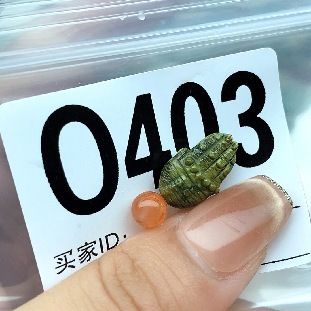 南红玛瑙配饰未镶嵌