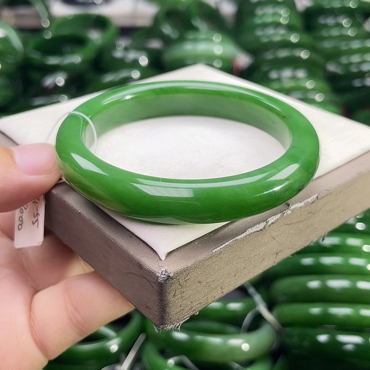 未镶嵌手镯和田玉（碧玉）