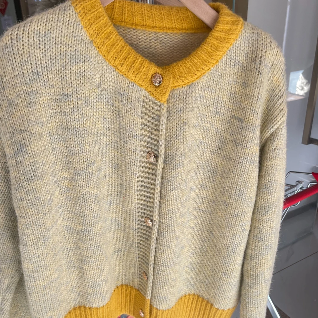 针织开衫女款V领毛衣