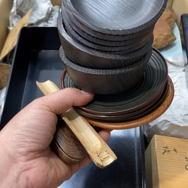 般***多中古品有微瑕，谨慎入手