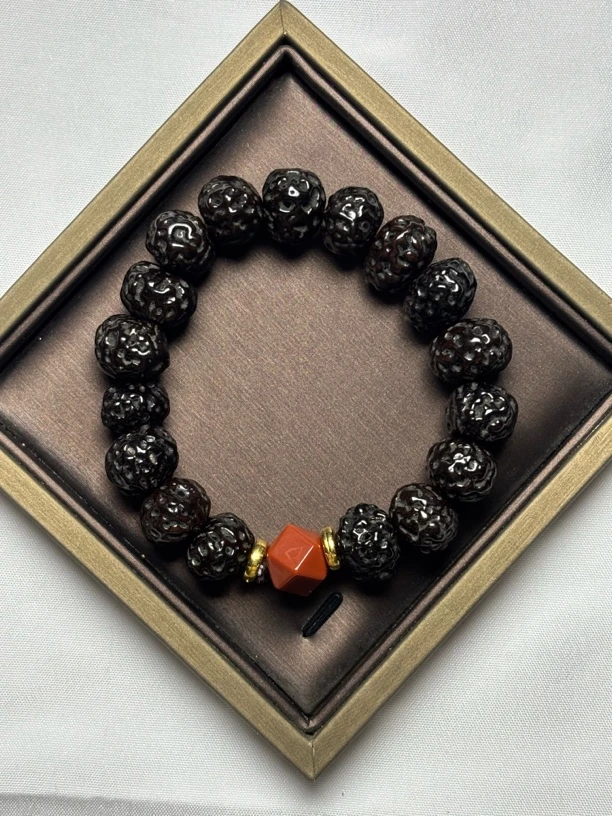 A693 鬼脸金刚手串