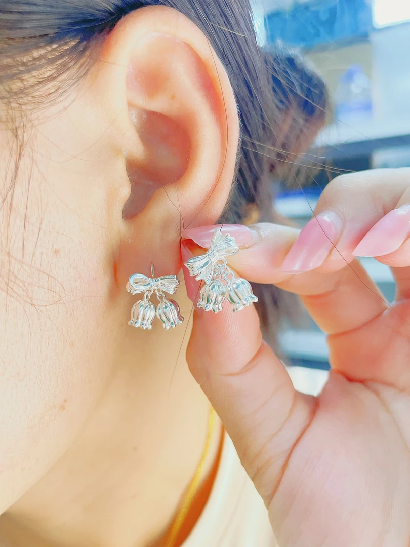 足银银制品 〖锐鸣银阁〗蝴蝶结吊铃兰耳钉