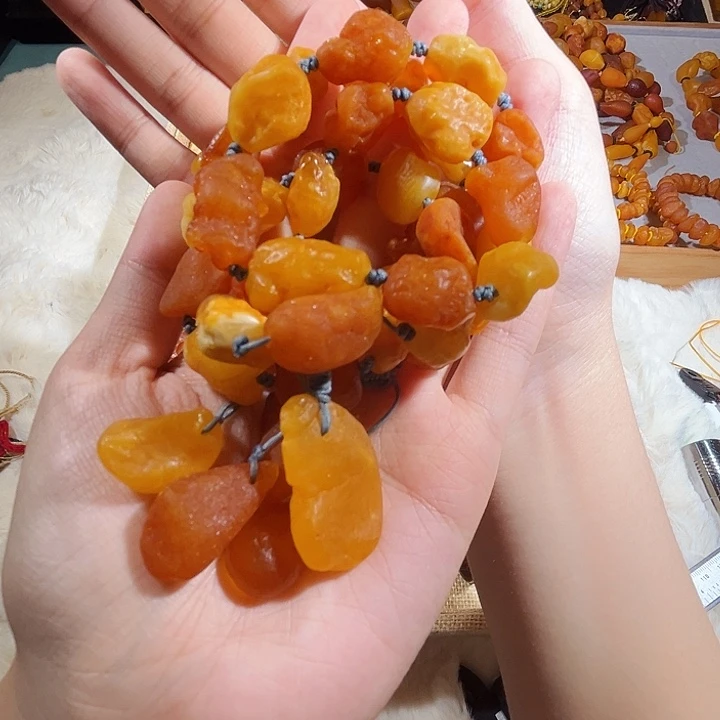 转***.琥珀颈饰未镶嵌蜜蜡项链