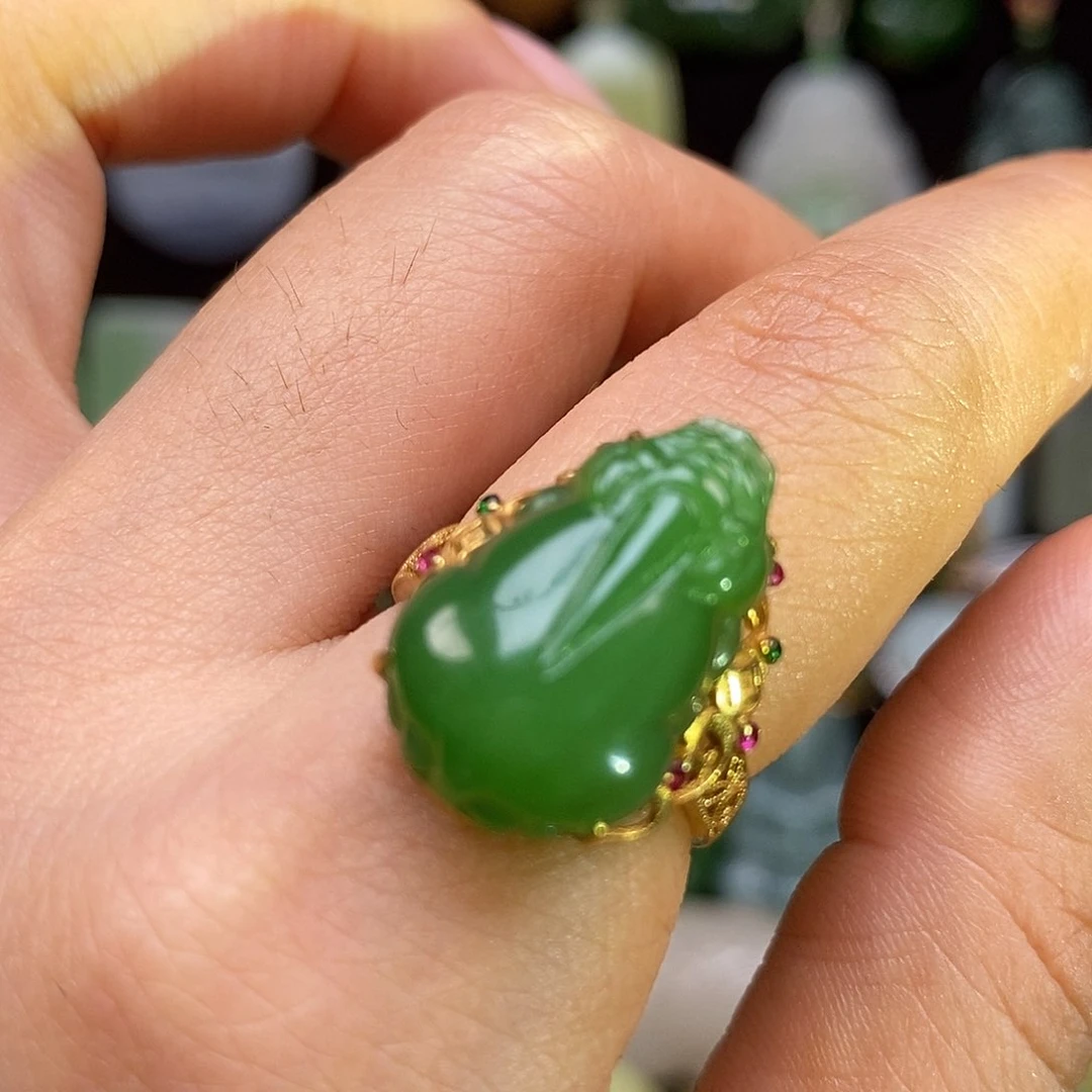 和田玉18K金镶嵌颈饰