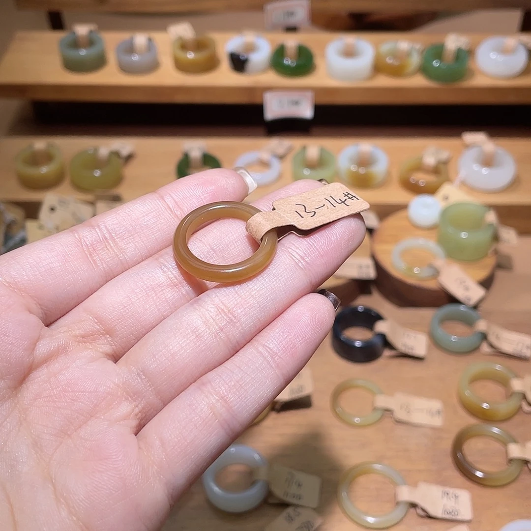 不***-和田玉未镶嵌戒指16.7