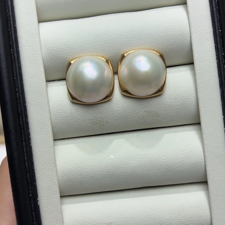 耳饰拼合珍珠（马贝珠）18K金镶嵌