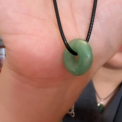 东陵石颈饰未镶嵌