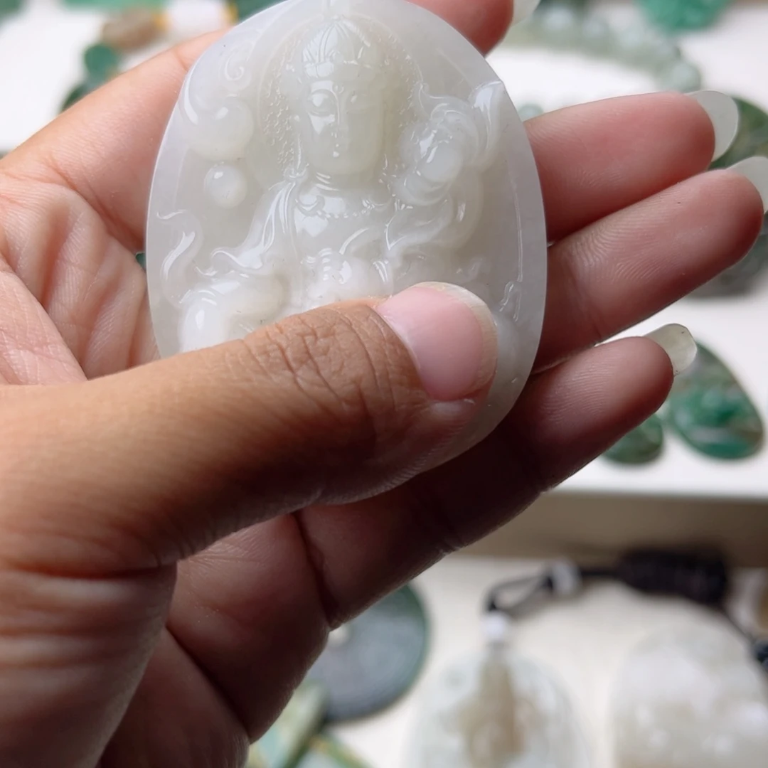 用***4独山玉未镶嵌挂件