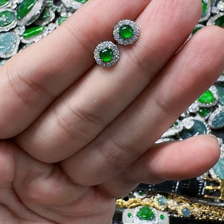 翡翠颈饰未镶嵌天然A货翡翠放漏