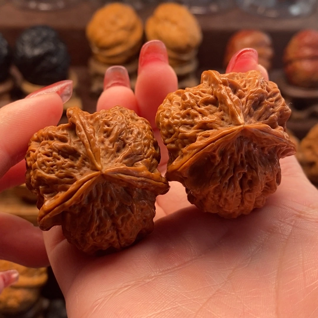 文玩核桃把件福利39盘山纹三棱（微磕碰）