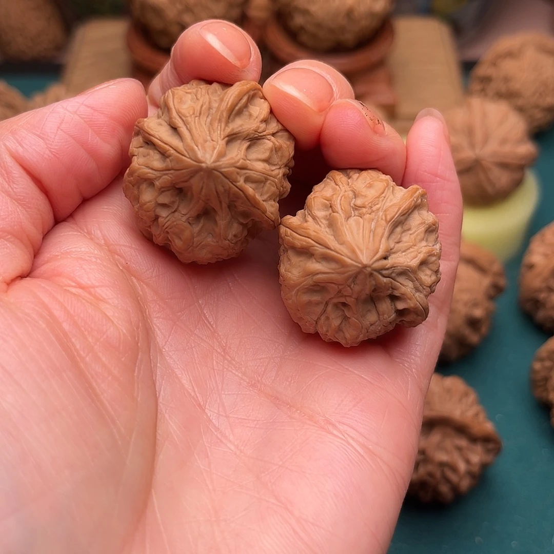 文玩核桃把件四棱五道