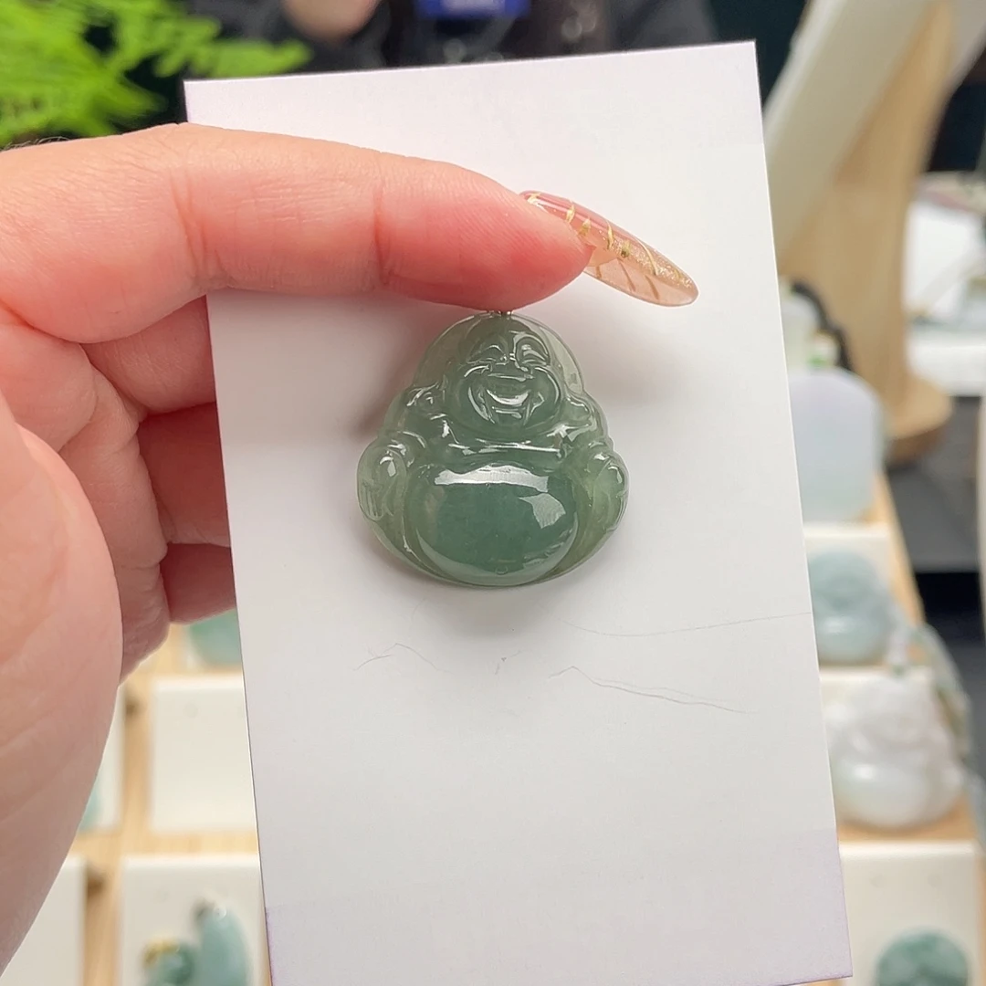 翡翠未镶嵌颈饰佛公