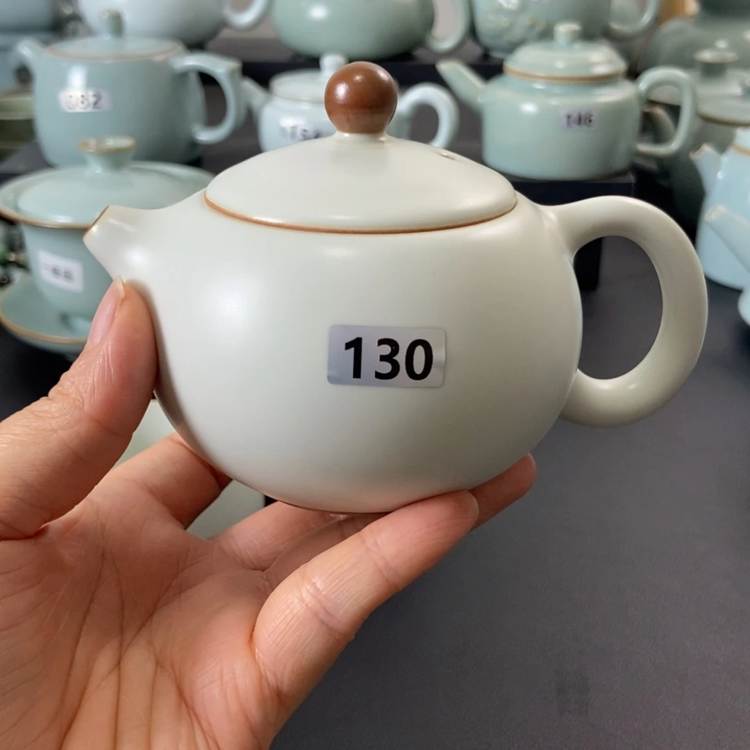 壶二级品月白釉西施壶