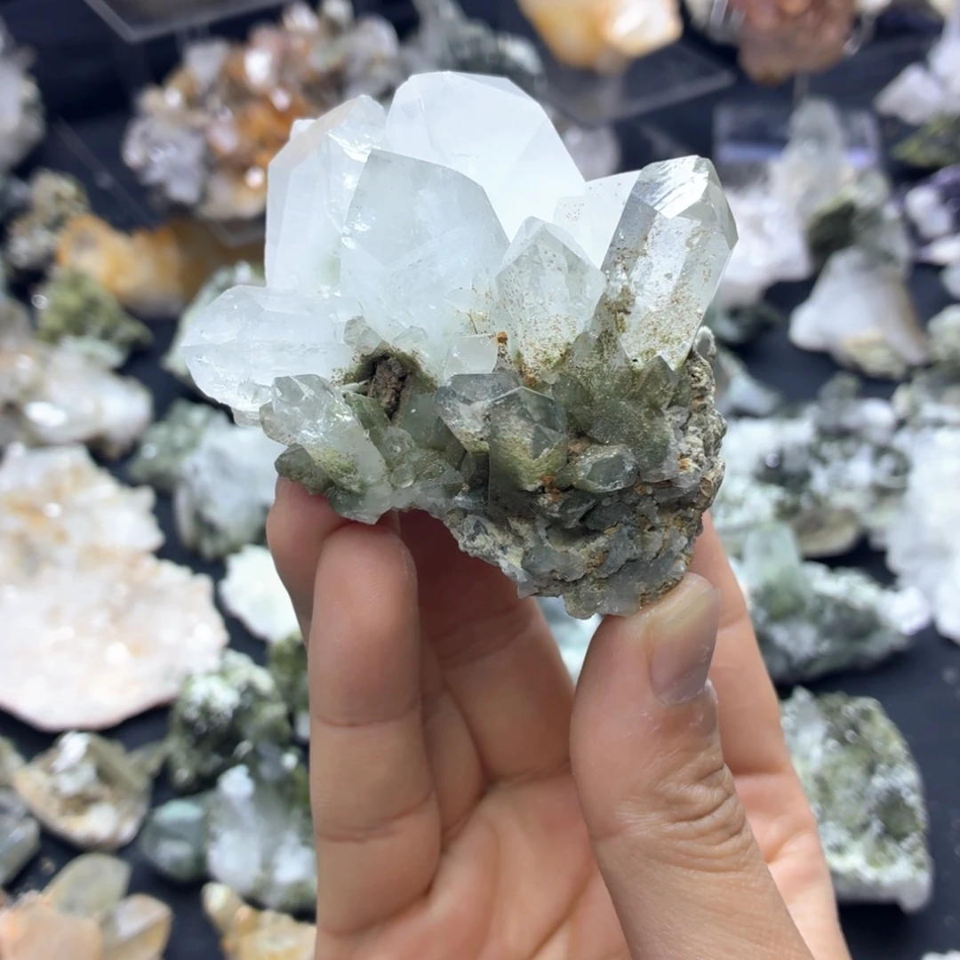 石材被一群白水追赶的绿幽