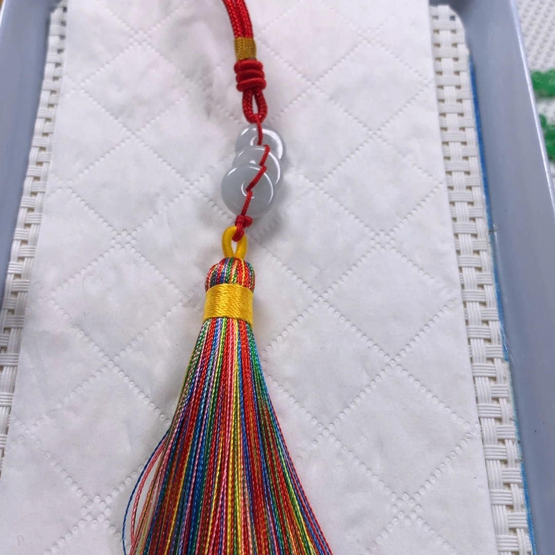 翡翠未镶嵌颈饰车挂