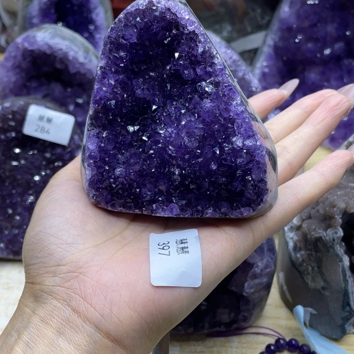 未镶嵌水晶大型摆件（非配饰）