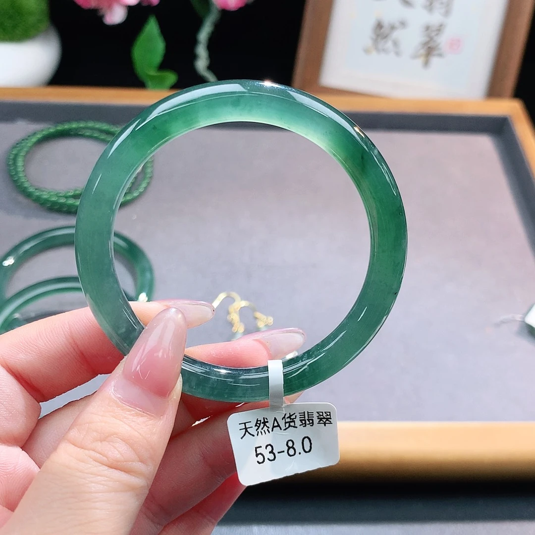 未镶嵌手镯（圆镯）翡翠