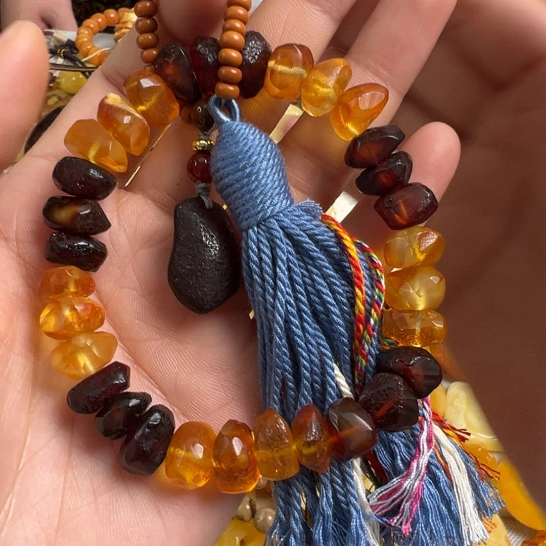 琥珀未镶嵌裸石琥珀