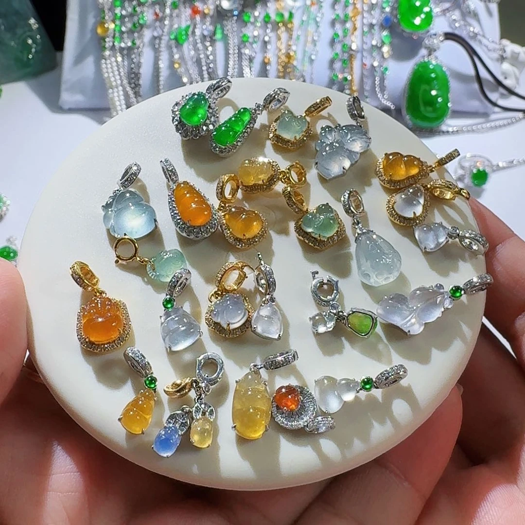 翡翠颈饰未镶嵌多样性发其一