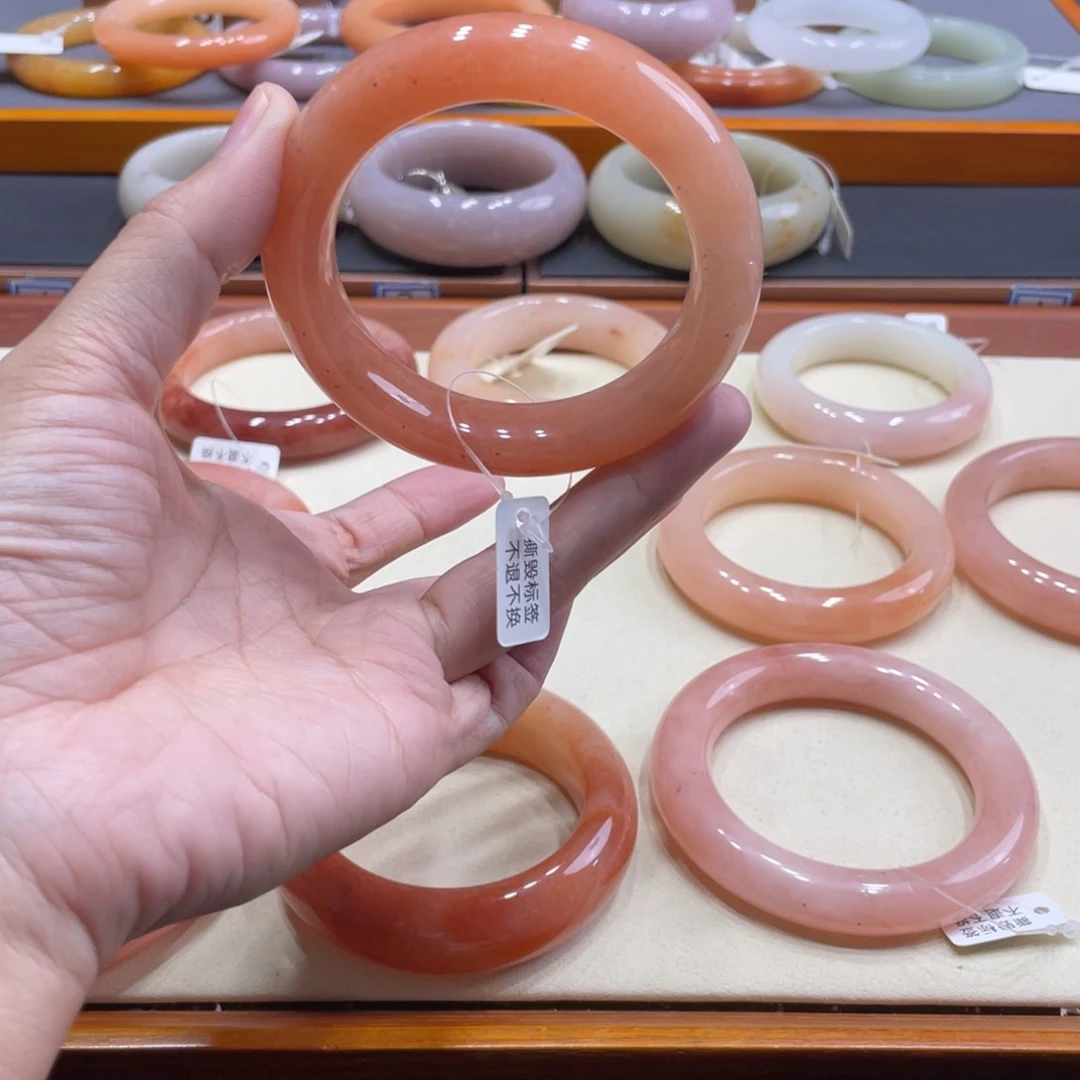 石英质玉手镯未镶嵌工**宜