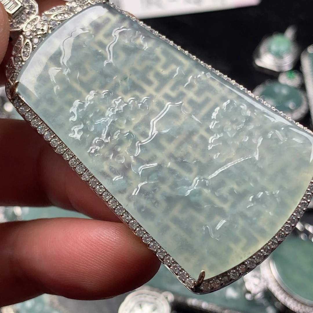 颈饰未镶嵌翡翠大山水