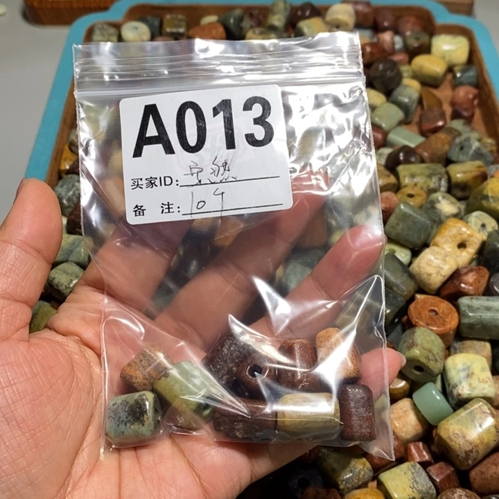 岫岩河磨玉（透闪石质玉）颈饰未镶嵌安*