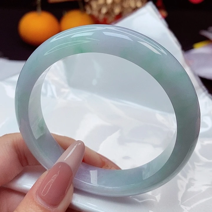 翡翠手镯未镶嵌57圈