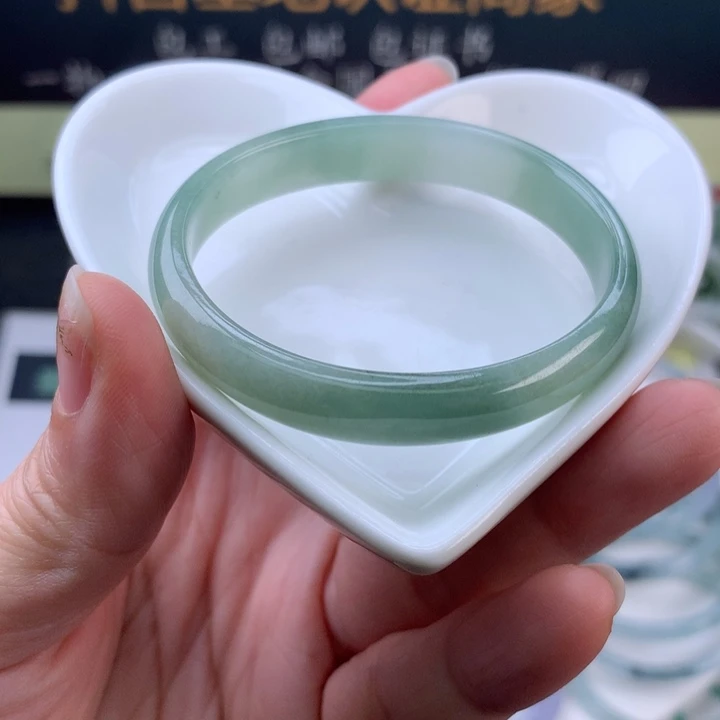 【闪购商品】未镶嵌定制翡翠5152贵妃