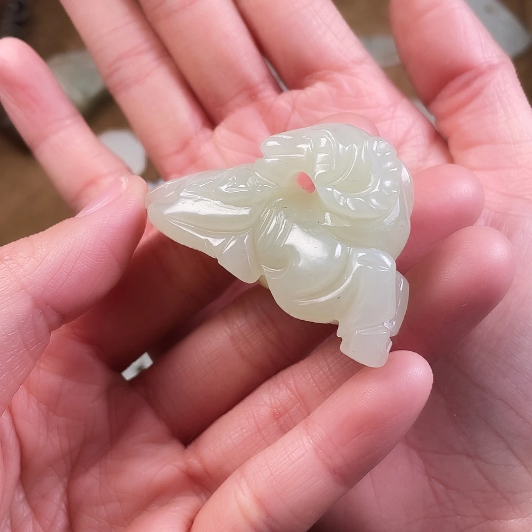 和田玉（糖玉）未镶嵌颈饰