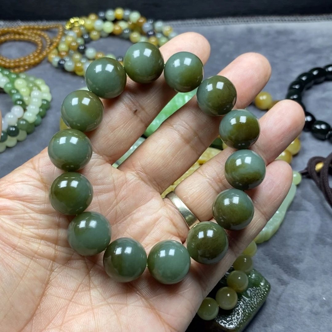 白***芽和田玉未镶嵌手串