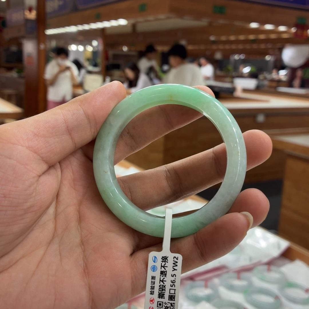 *****翡翠手镯未镶嵌手镯