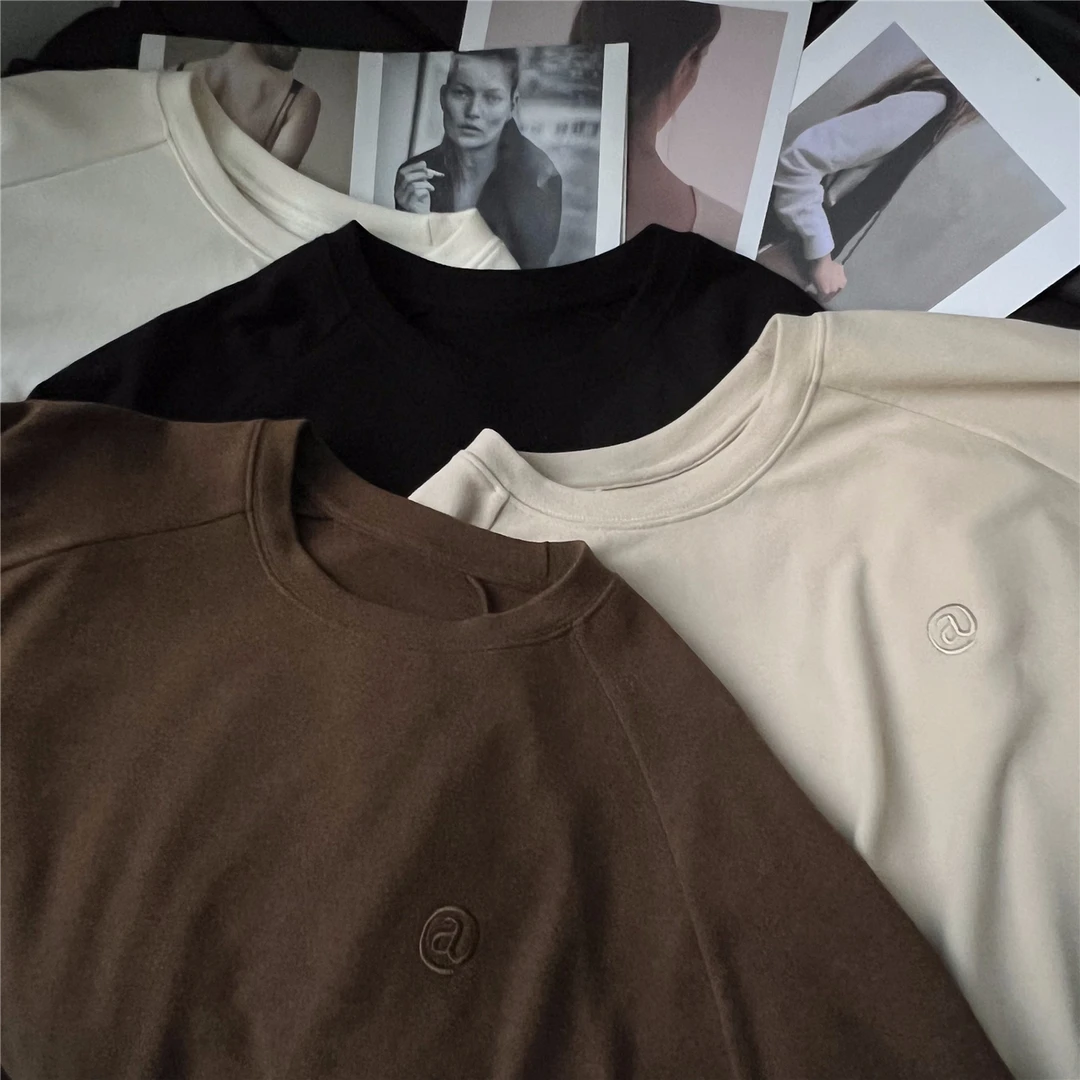 【瘦瘦】秋冬美式复古纯色加绒插肩袖打底衫刺绣保暖长袖圆领S0338