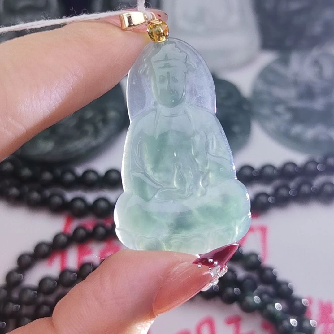 翡翠颈饰未镶嵌天然的A货翡翠多样性发货