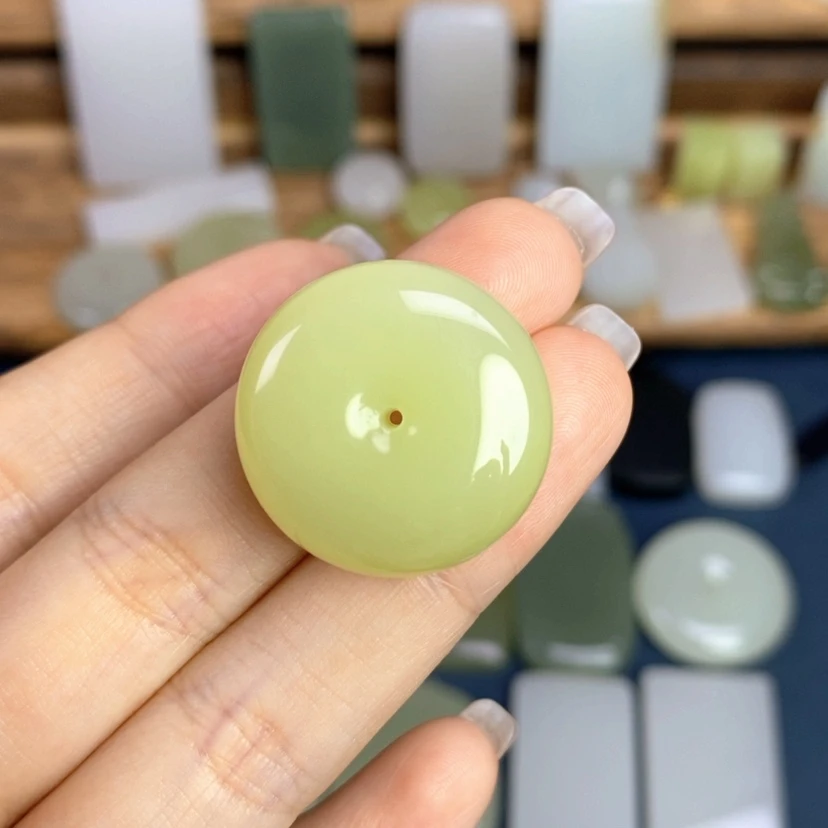 【闪购商品】颈饰未镶嵌和田玉