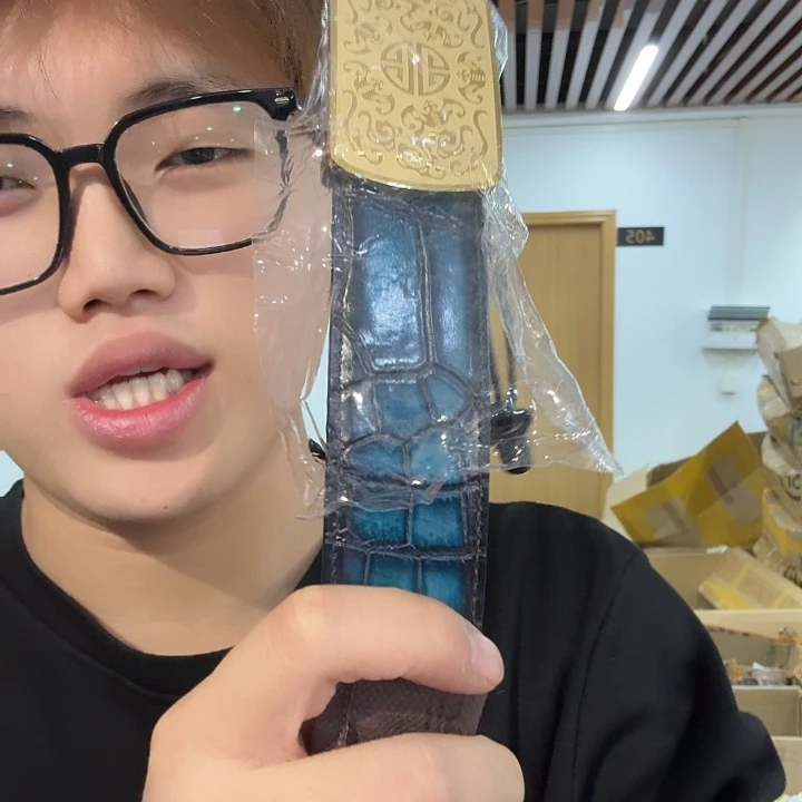 小***兜磨砂皮363.皮带福利老粉丝福利