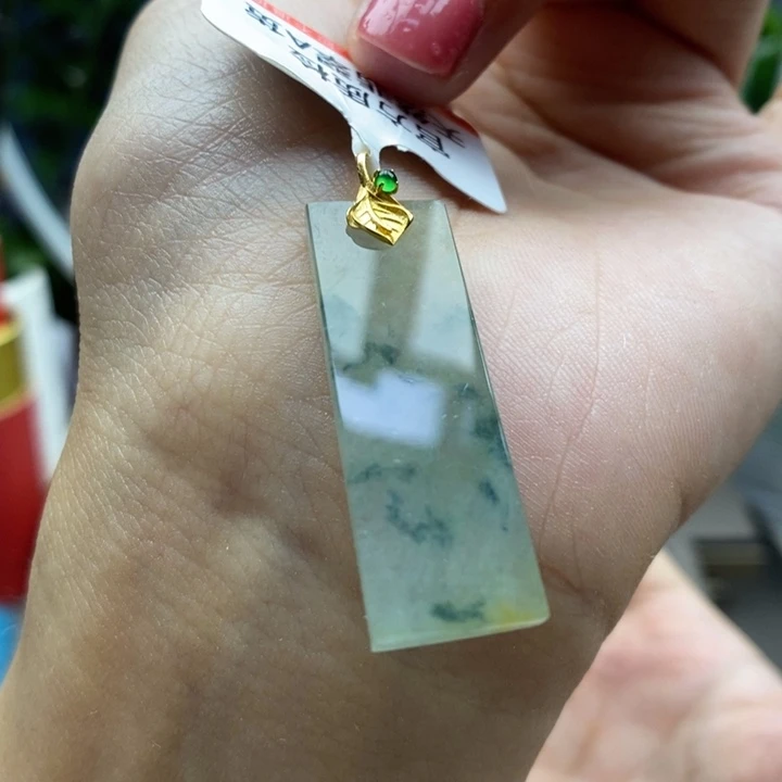翡翠18K金镶嵌颈饰吊坠47