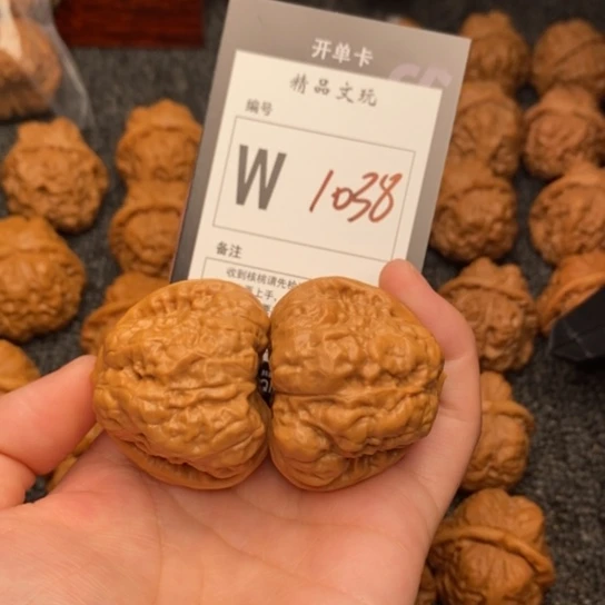 吊坠桃核我是第一百41