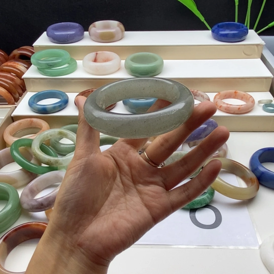 落***零石英岩玉未镶嵌手镯