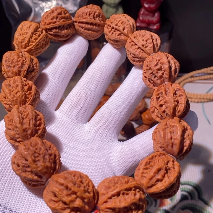 文玩核桃手串……6