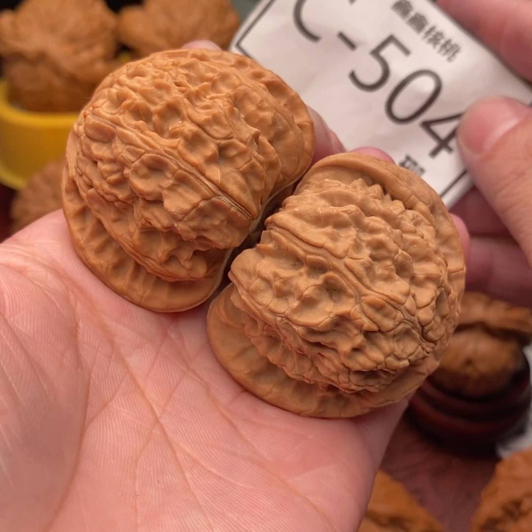 文玩核桃把件闷白45