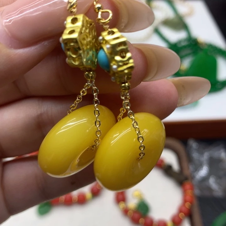 未镶嵌颈饰琥珀吊坠