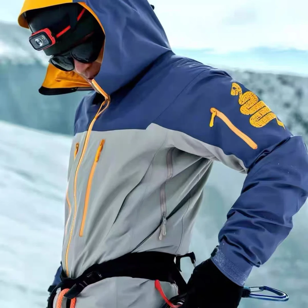 25蛇年新款硬壳登山滑雪冲锋衣单冲男女同款