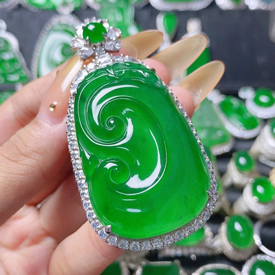 颈饰银S925镶嵌翡翠