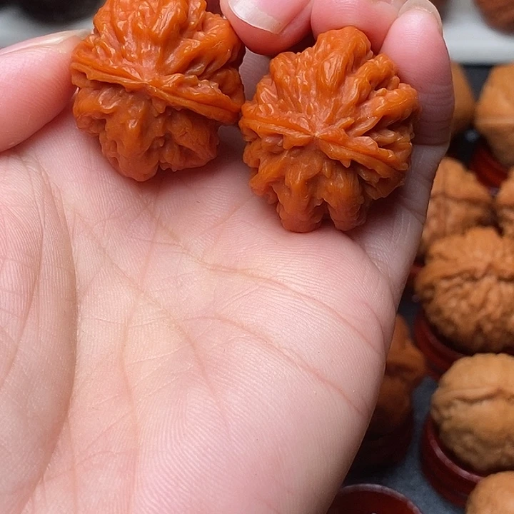 ღ****文玩核桃吊坠京八棱