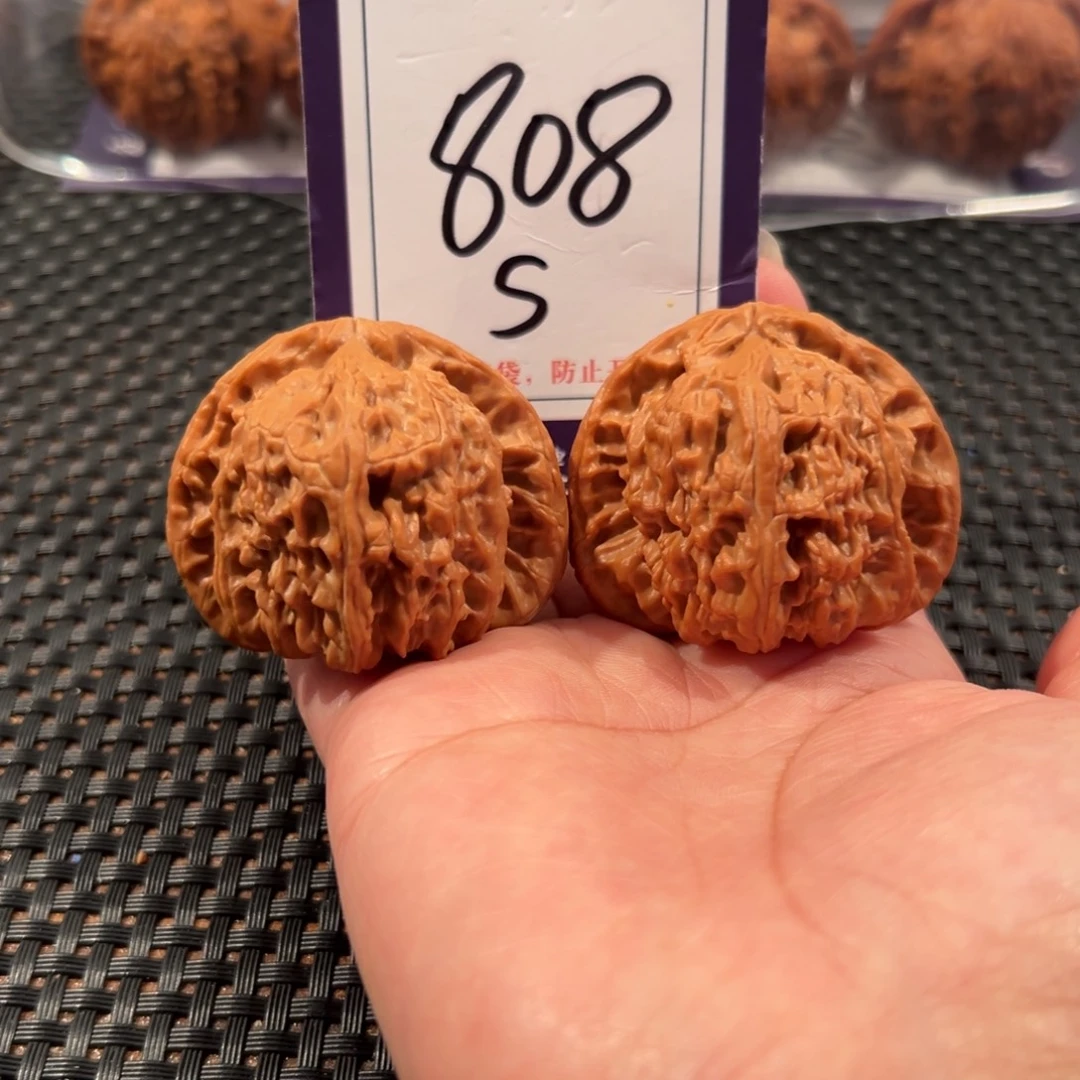 文玩核桃把件808号三角白尺寸44全品