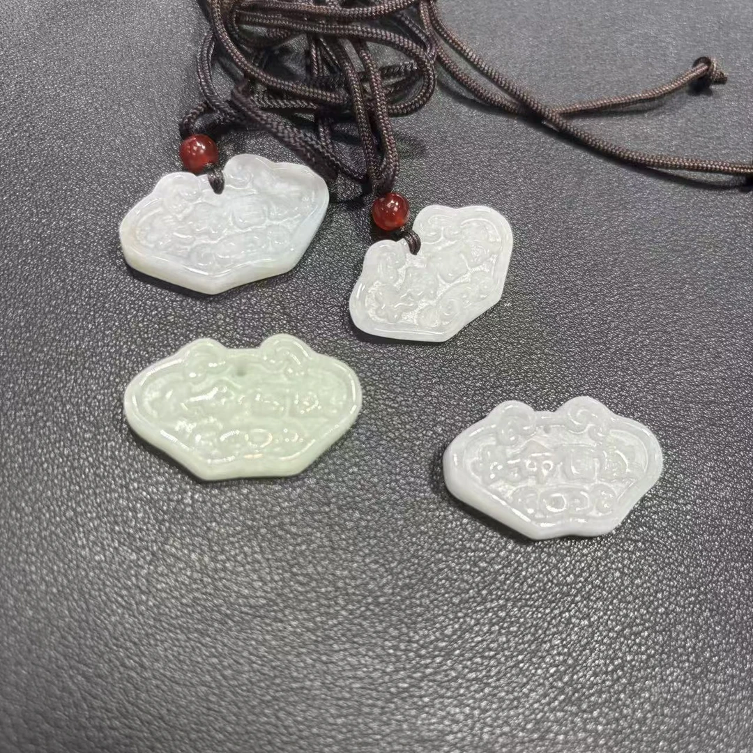 天然A货翡翠吊坠多样性发一c5-197