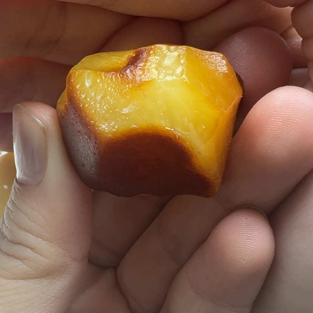 燕***刻定制琥珀蜜蜡定制