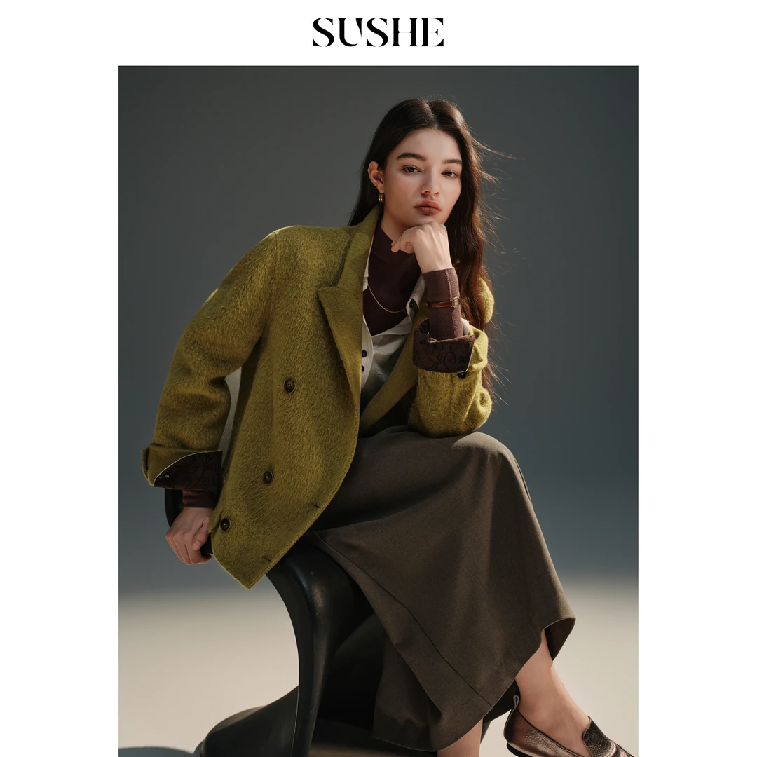 束皙SUSHE 冬青 智性精英 羊驼羊毛双排扣戗驳领极简倒T型呢大衣