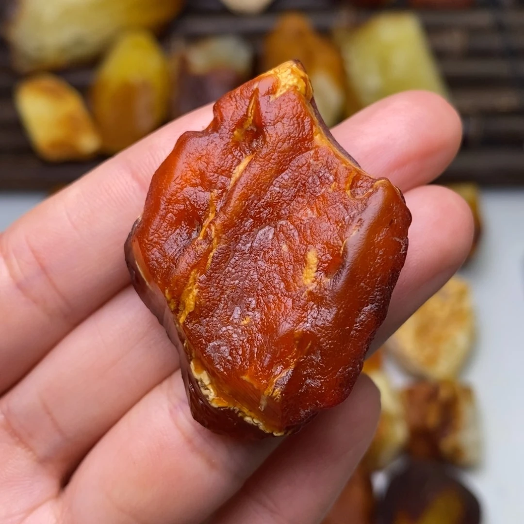 静***美定制琥珀天然蜜蜡乌料