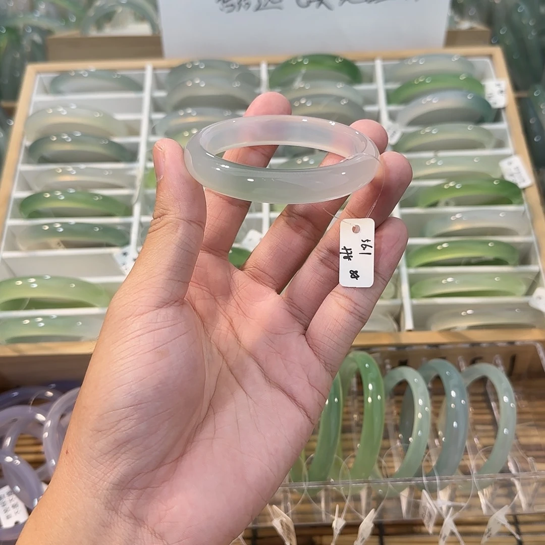 玛瑙/玉髓未镶嵌手镯圈口56.1